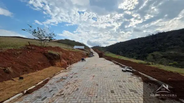 Excelente terreno de 450m² em loteamento de alto padrão, vista maravilhosa! - FNTE00019
