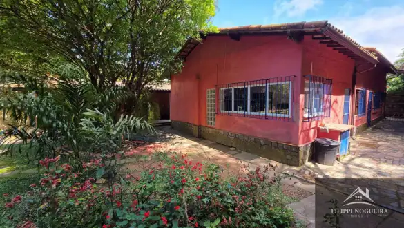 Propriedade 3 quartos, sendo duas suítes, piscina, espaço gourmet completo e 6.157 m² de área total em Miguel Pereira - FNCAGOV