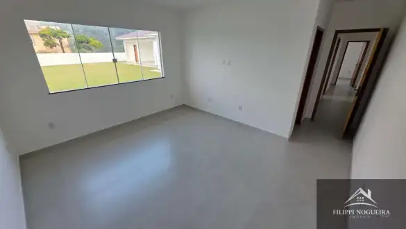 Excelente casa linear de primeira locação, com 3 quartos, sendo uma suíte, área gourmet em um bairro nobre de Miguel Pereira - FNCA30010N