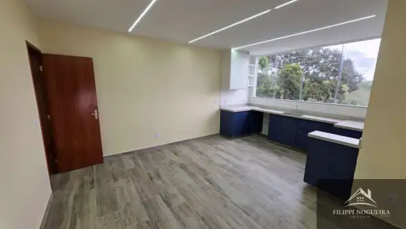 Casa duplex de alto padrão com 3 quartos, suíte e vista para as montanhas em bairro nobre de Miguel Pereira - FNCA30012S