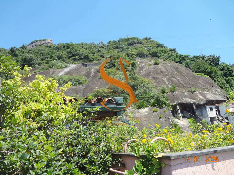 Indevassável vista verde - morros do bondinho - 17