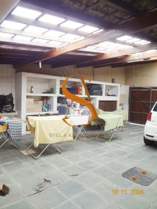 Ampla garagem  - 48