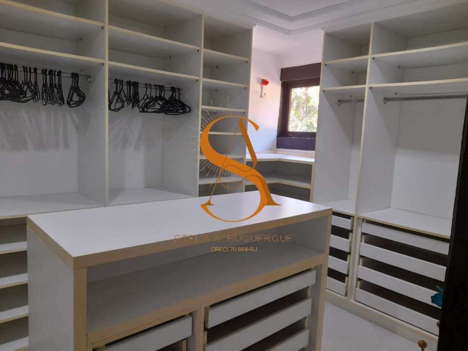 Closet - 28
