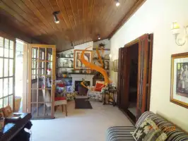 Toda avaranda no entorno da casa - 6
