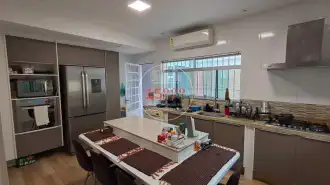 Conheça Cozinha com ilha do imóvel - Casa triplex 5 suítes no Cond. Parc Des Palmiers - Recreio (15000-191) - 15000-191 - 11 Cozinha com ilha - 11