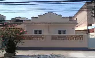 Casa para alugar Rua Francisco Barreto, Bangu, Rio de Janeiro - R$ 700 - SA0109