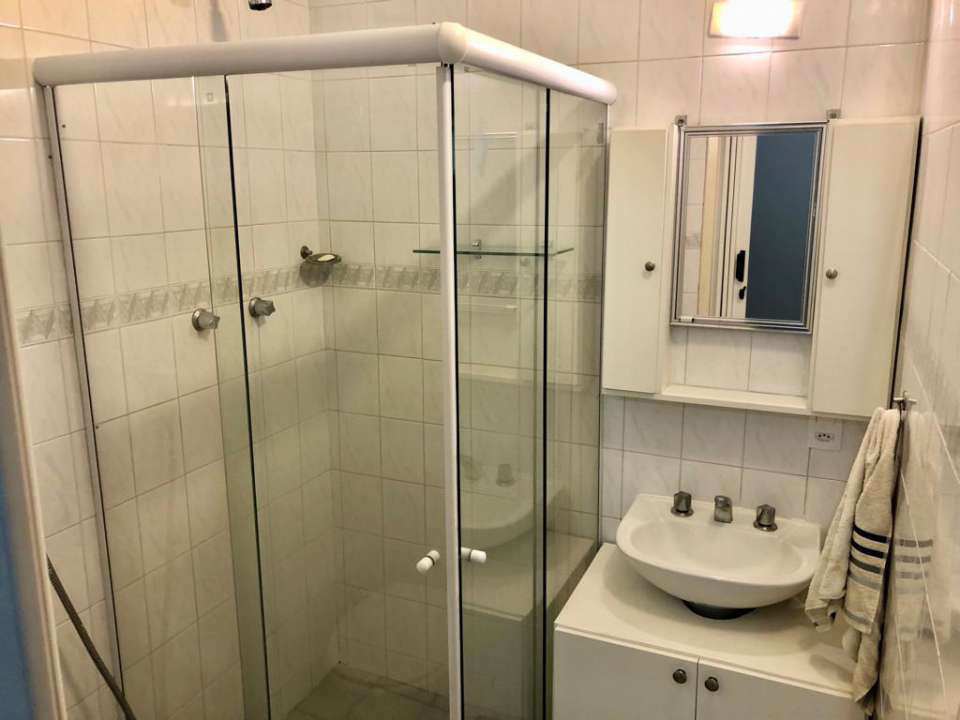 Conheça Suite banheiro do imóvel - Apartamento para alugar Rua Barão do Flamengo, Flamengo, Rio de Janeiro - R$ 4.200 - LBF - 8 Suite banheiro - 8