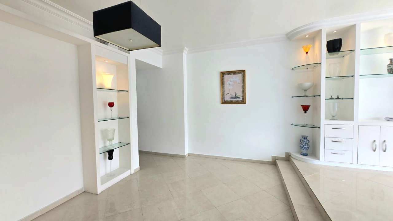 Lazer e ônibus - Apartamento com lazer completo à venda Avenida Prefeito Dulcídio Cardoso, Barra da Tijuca, Rio de Janeiro - R$ 1.280.000 - VRFCM