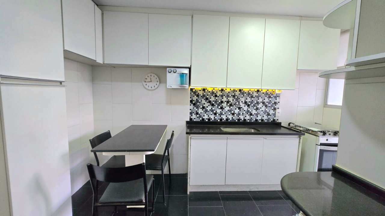 Lazer e ônibus - Apartamento com lazer completo à venda Avenida Prefeito Dulcídio Cardoso, Barra da Tijuca, Rio de Janeiro - R$ 1.280.000 - VRFCM