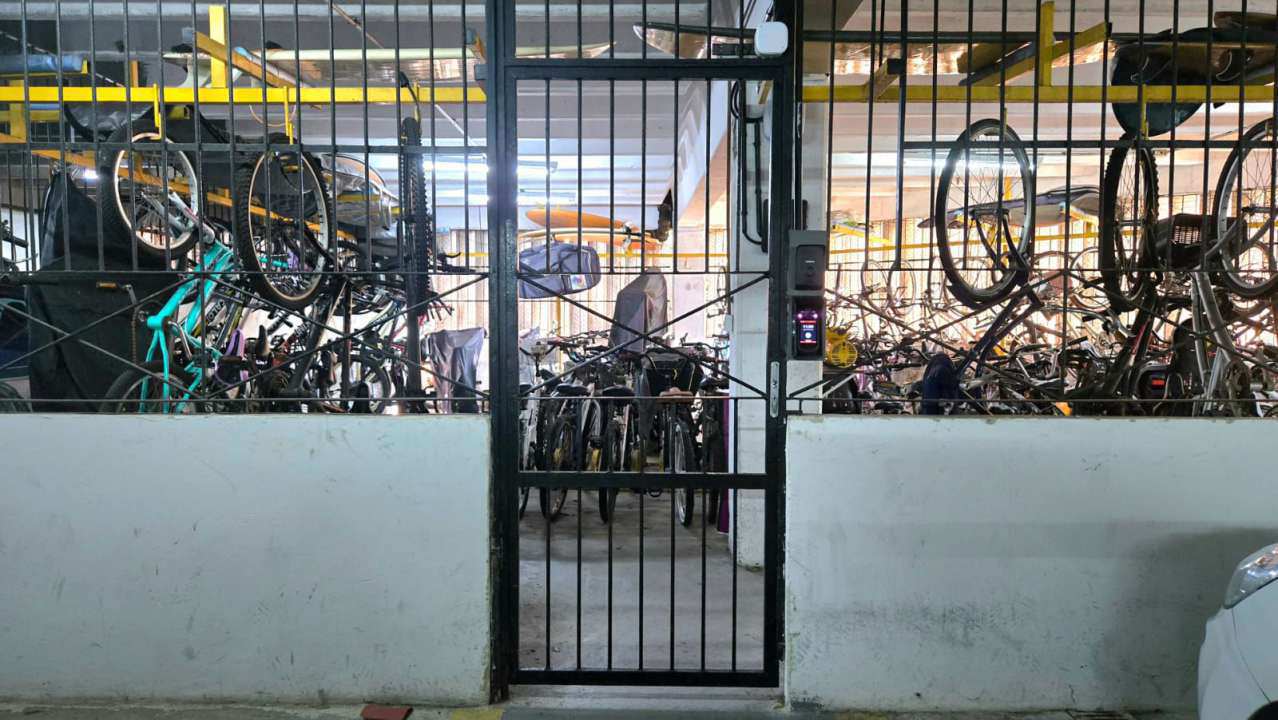 Lazer e ônibus - Apartamento com lazer completo à venda Avenida Prefeito Dulcídio Cardoso, Barra da Tijuca, Rio de Janeiro - R$ 1.280.000 - VRFCM