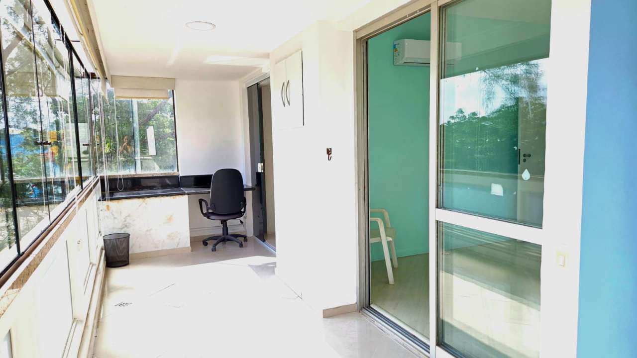 Lazer e ônibus - Apartamento com lazer completo à venda Avenida Prefeito Dulcídio Cardoso, Barra da Tijuca, Rio de Janeiro - R$ 1.280.000 - VRFCM