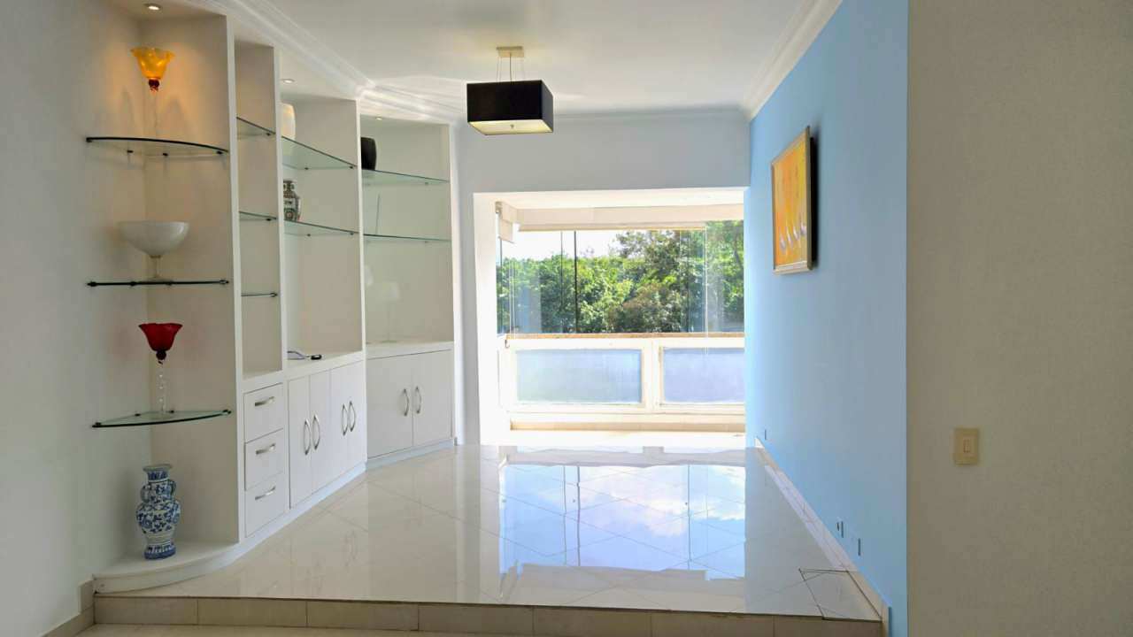 Lazer e ônibus - Apartamento com lazer completo à venda Avenida Prefeito Dulcídio Cardoso, Barra da Tijuca, Rio de Janeiro - R$ 1.280.000 - VRFCM