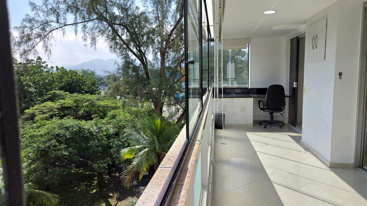 Lazer e ônibus - Apartamento com lazer completo à venda Avenida Prefeito Dulcídio Cardoso, Barra da Tijuca, Rio de Janeiro - R$ 1.280.000 - VRFCM