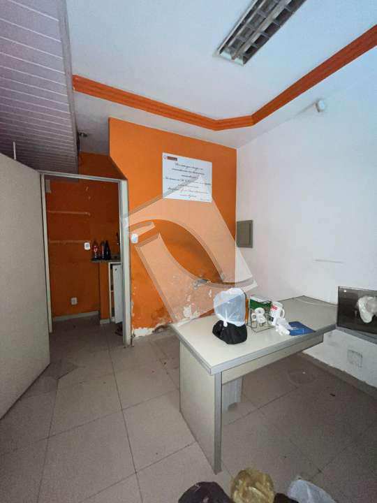 Conheça Ponto comercial para alugar Avenida Brigadeiro Lima e Silva,Jardim Vinte e Cinco de Agosto, Duque de Caxias - R$ 4.000 - 69 - 8 8