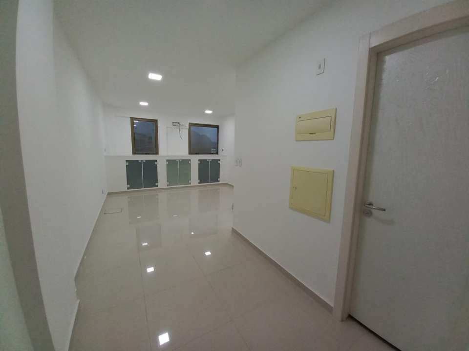 Conheça Sala Comercial 30m² para alugar Avenida Almirante Júlio de Sá Bierrenbach, Jacarepaguá, Rio de Janeiro - R$ 1.000 - BSD751 - 2 2