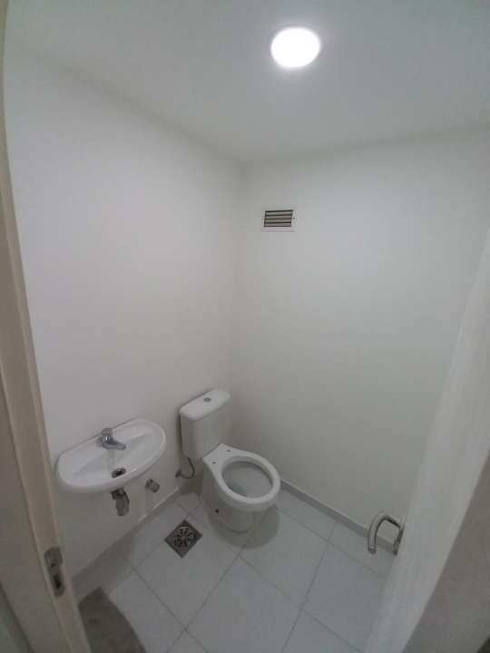Conheça Sala Comercial 30m² para alugar Avenida Almirante Júlio de Sá Bierrenbach, Jacarepaguá, Rio de Janeiro - R$ 1.000 - BSD751 - 12 12