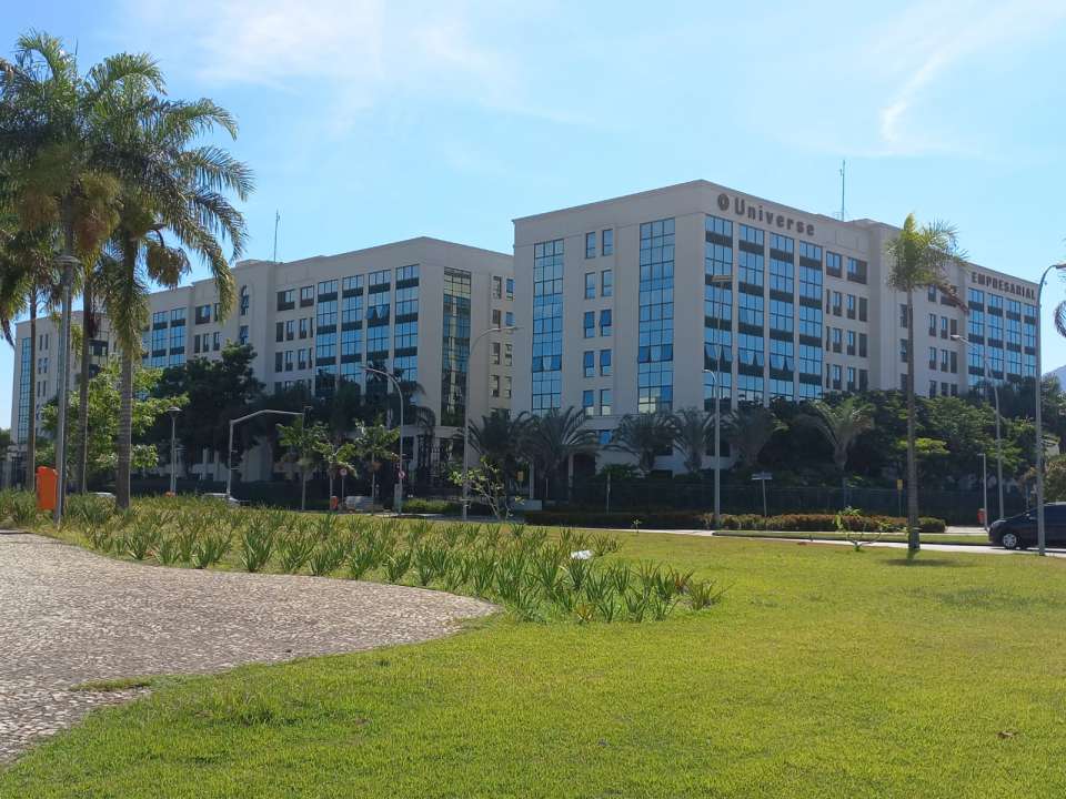 Conheça Sala Comercial 32m² para alugar Avenida Almirante Júlio de Sá Bierrenbach, Barra da Tijuca, Rio de Janeiro - R$ 1.000 - ADM723 - 1 1