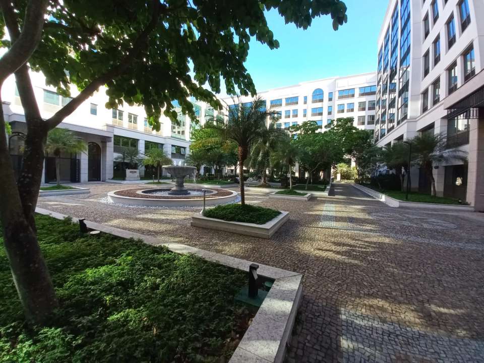 Conheça Sala Comercial 32m² para alugar Avenida Almirante Júlio de Sá Bierrenbach, Barra da Tijuca, Rio de Janeiro - R$ 1.000 - ADM723 - 13 13