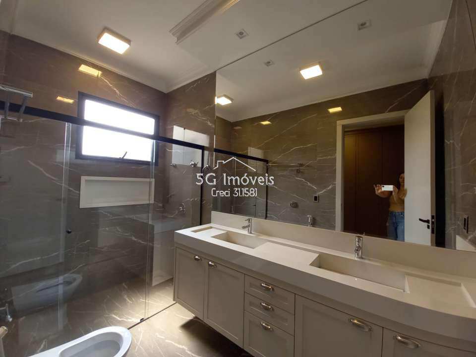 Conheça Linda casa Condomínio Village La Montagne - 417 - 14 14