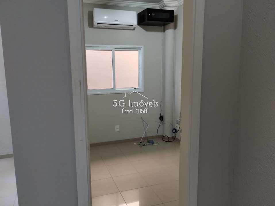 Conheça Lindo Sobrado no Condomínio Damha III - 431 - 28 28