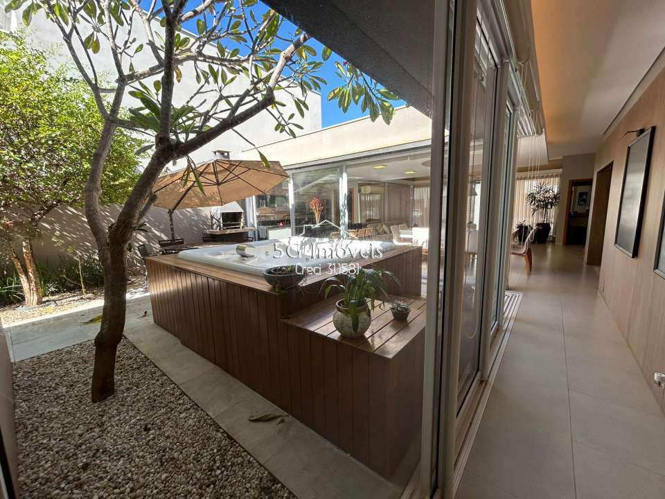 Conheça Linda casa no Village La Montagne - 486 - 25 25