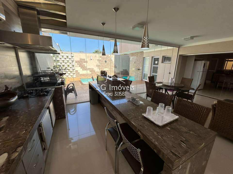 Conheça CASA SOBRADO NO ECO VILLAGE II - 524 - 9 9