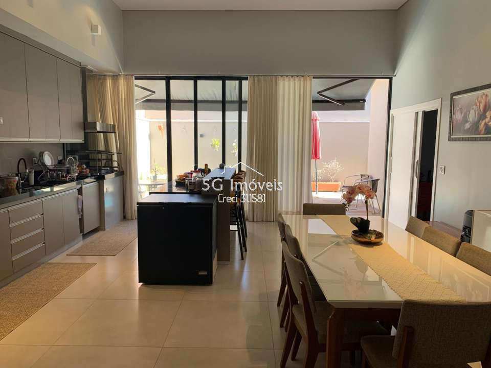 Conheça CASA NO VILLAGE LA MONTAGNE - 543 - 5 5