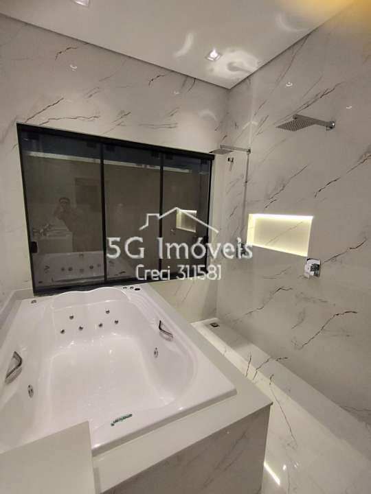 Conheça Linda Casa no Condomínio Quinta do Lago 1 - 588 - 11 11