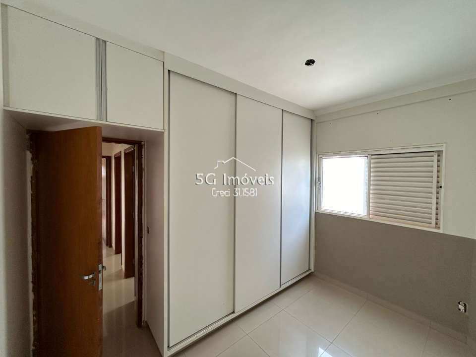 Conheça Ed. West Plaza com elevador - 652 - 22 22