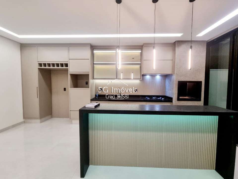 Conheça QUINTA LAGO 1 CASA NOVA - 656 - 11 11