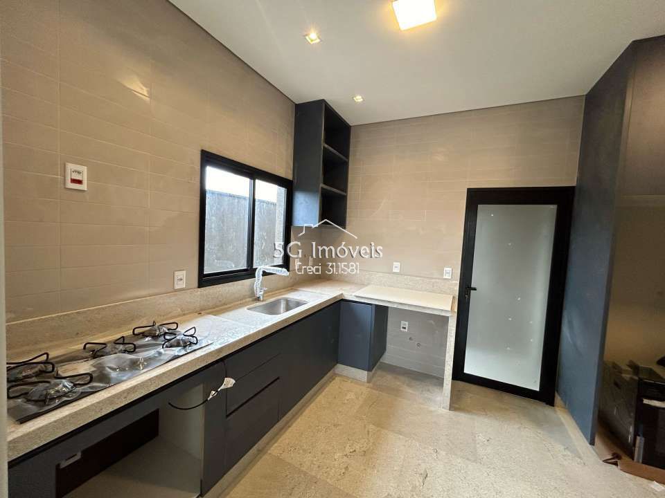 Conheça Linda Casa Village La Montagne - 667 - 11 11