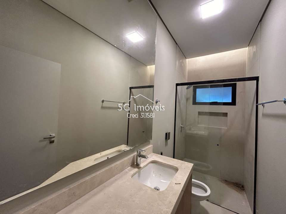 Conheça Linda Casa Village La Montagne - 667 - 17 17
