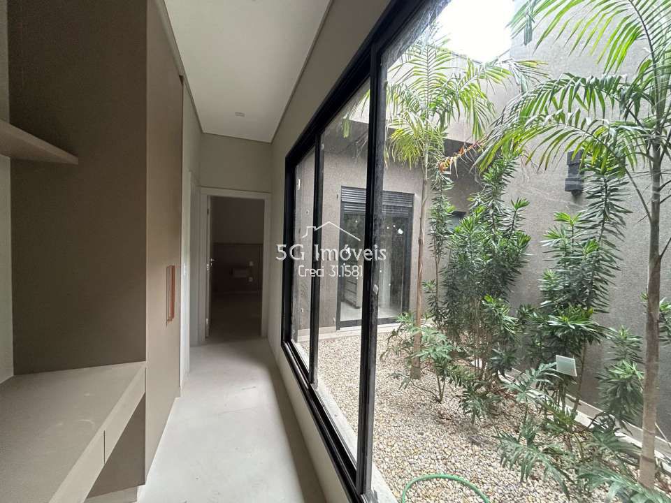 Conheça Linda Casa Village La Montagne - 667 - 25 25