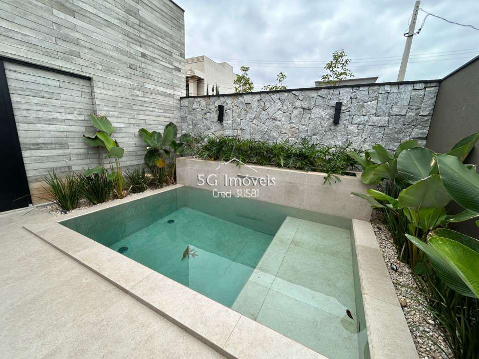 Conheça Linda Casa Village La Montagne - 667 - 28 28