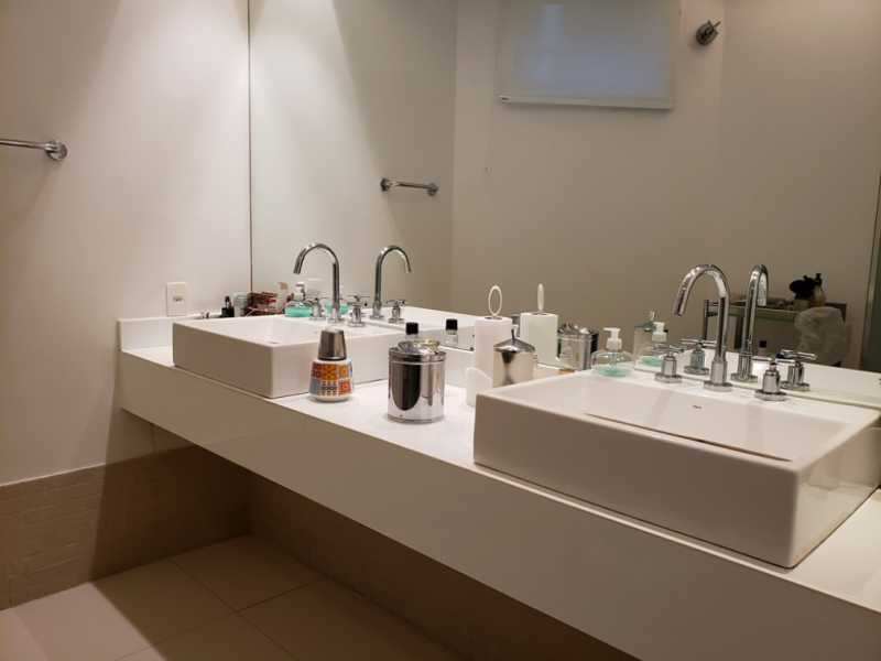 Casa à venda com 4 quartos, 387m² - Foto 8