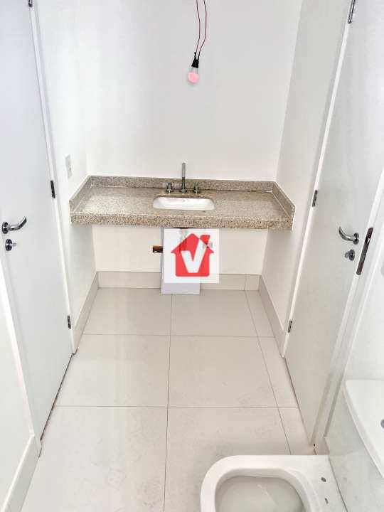 banheiro conjugado suite 2 e 3 - 14