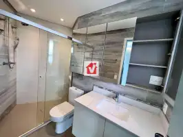 Banho Master espelho e armários - 19