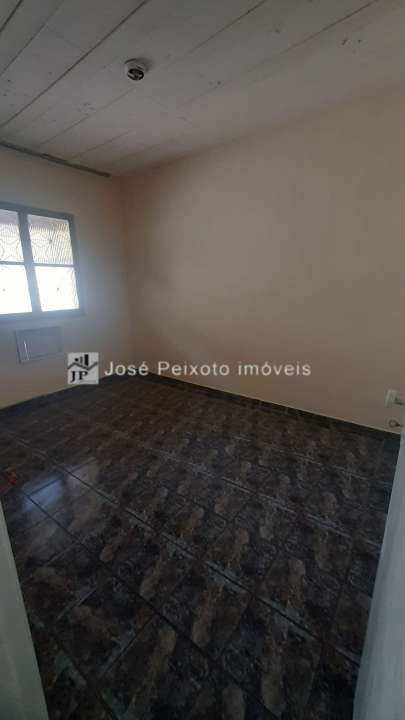 Quarto Casa dos Fundos - 26