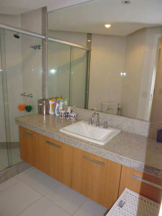 SUITE 1 - 8