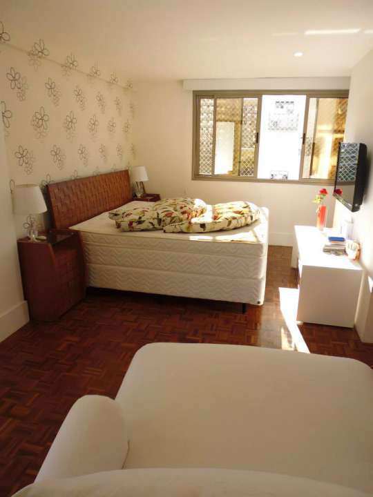 SUITE 4 - 13