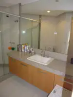 SUITE 1 - 8