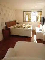 SUITE 4 - 13