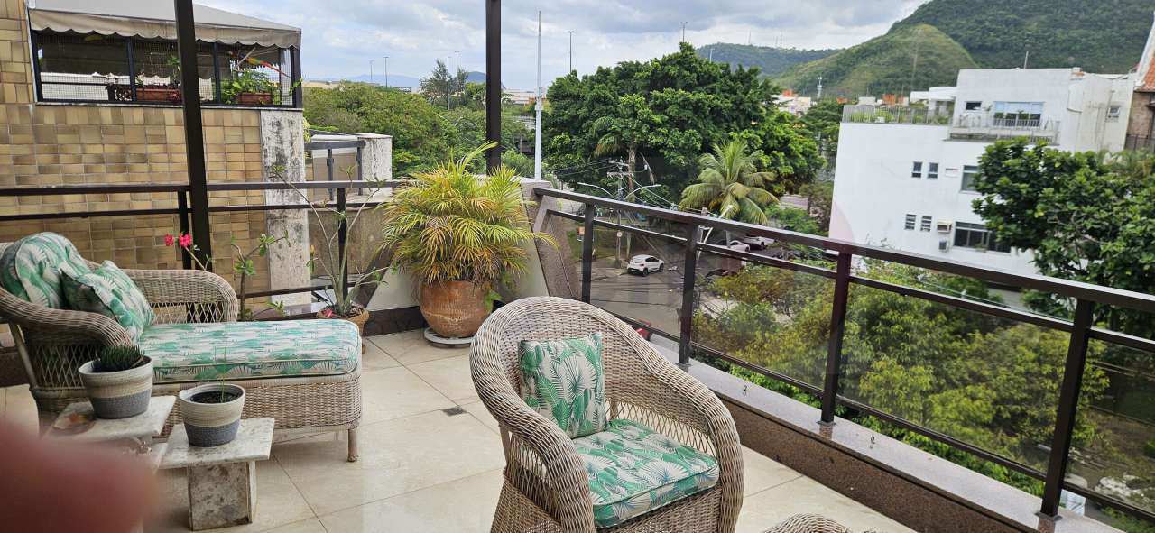 Varanda frontal andar de baixo - 17