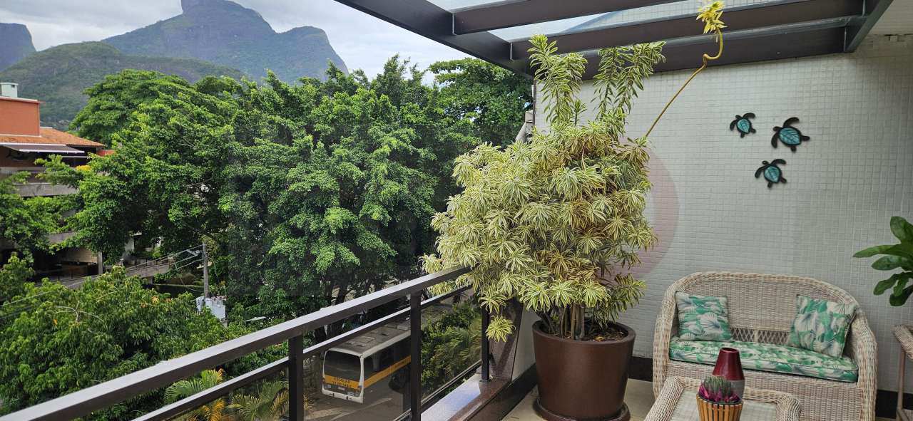 Varanda frontal andar de baixo - 18