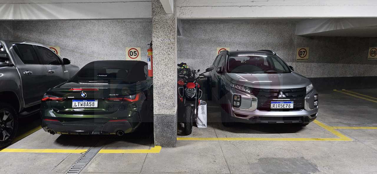 Duas vagas de garagem no subsolo - 60