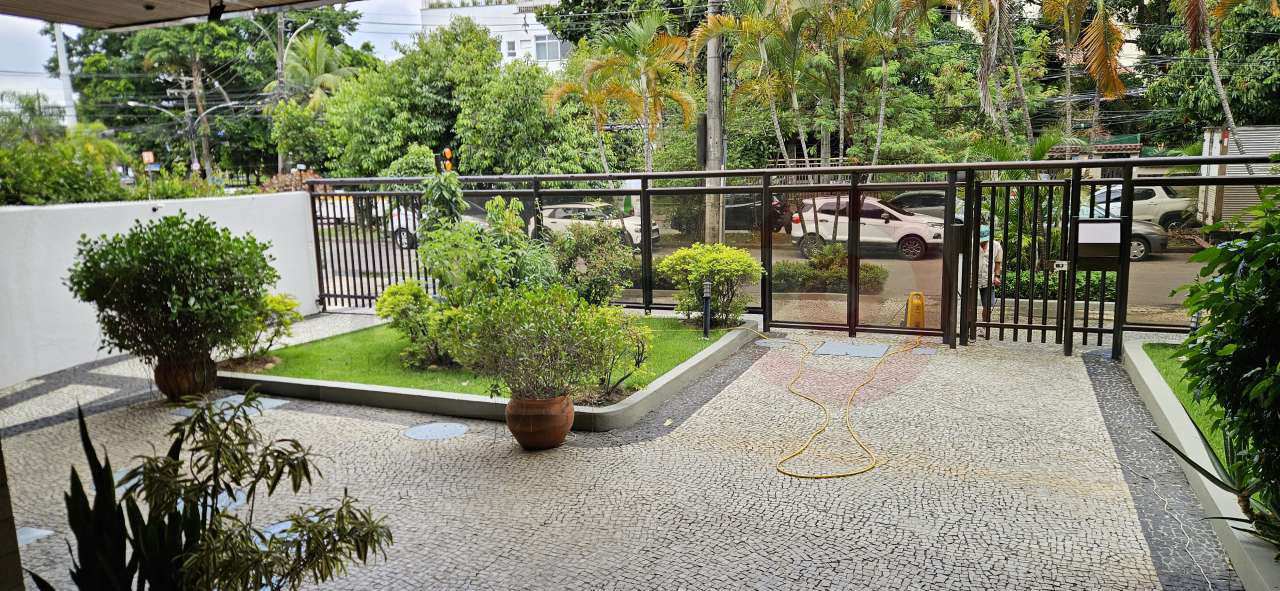 Jardins do prédio - 78