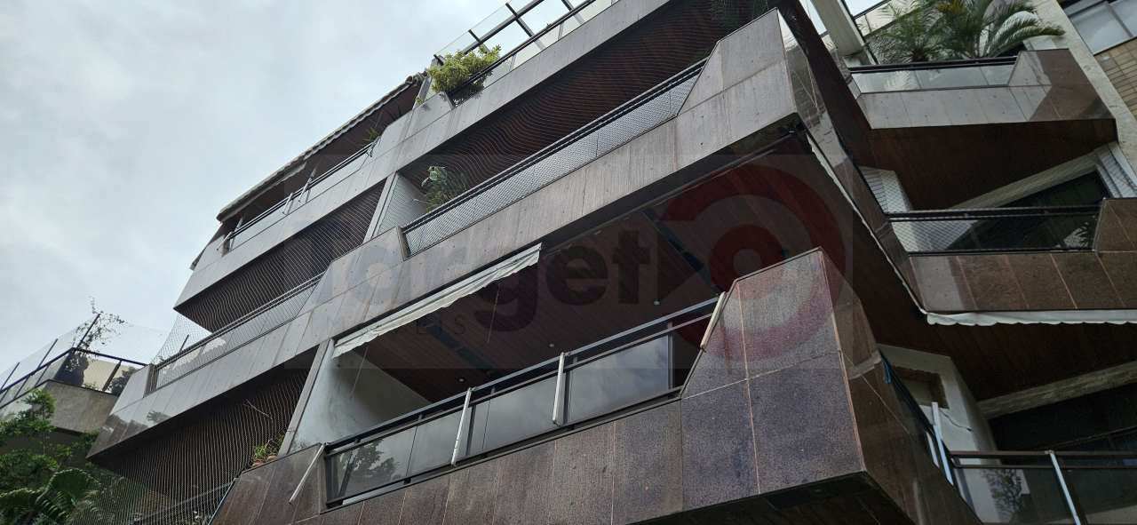 Fachada do prédio em granito - 82