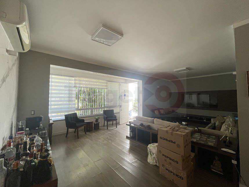 Conheça Casa com 4 Quartos à venda, 242m² - Tijuca - 6006 - 8 8