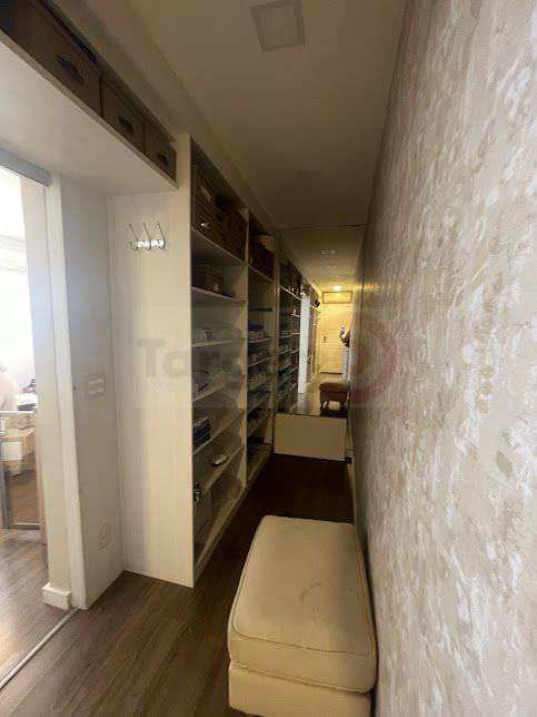 Conheça Casa com 4 Quartos à venda, 242m² - Tijuca - 6006 - 17 17