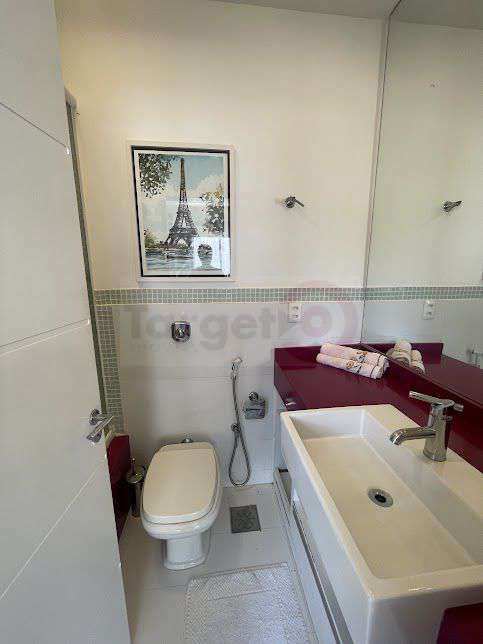 Conheça Casa com 4 Quartos à venda, 242m² - Tijuca - 6006 - 23 23